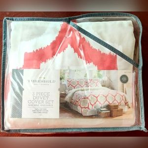 Threshold - king duvet set (new)